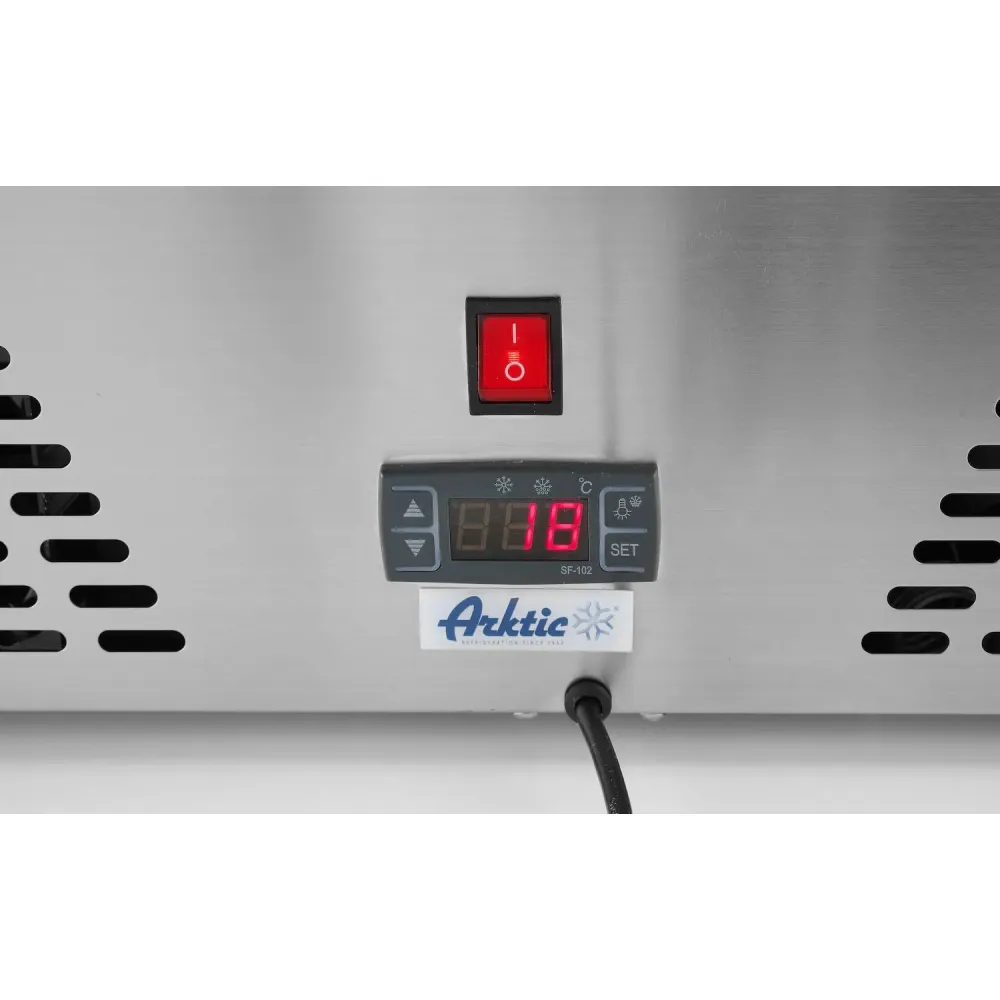 Galda aukstumvitrīna 67L (233672)
